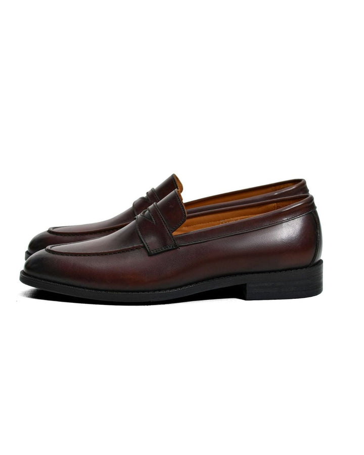 The British Ones Leather Low Loafer